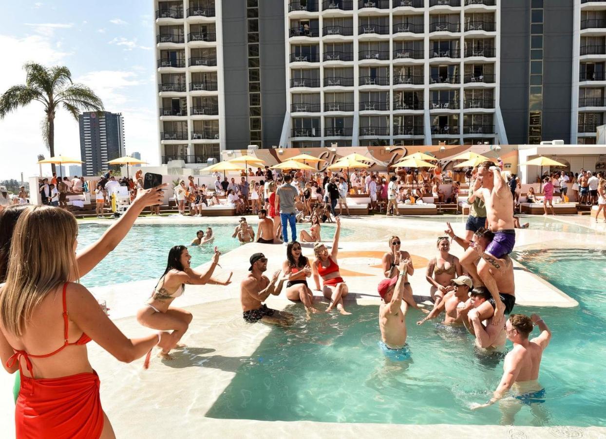 Close To Everything! Beautiful Hotel Studio'S, Sleeps 4 Gold Coast Exterior foto